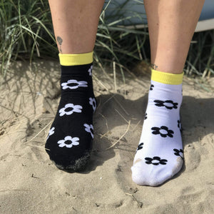 Lambchopssocks Apparel & Accessories > Clothing > Underwear & Socks > Socks Daisy Ankle Socks 🌼